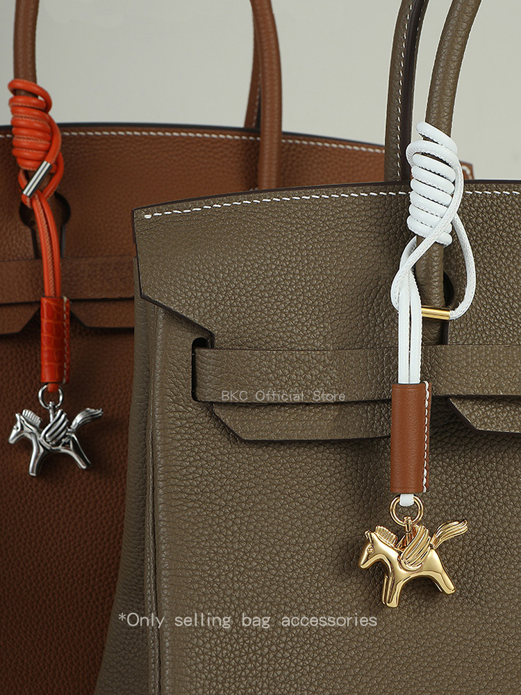 Breloque de sac Pegasus en lai - Luxury Bags Hermes Birkin avis et prix