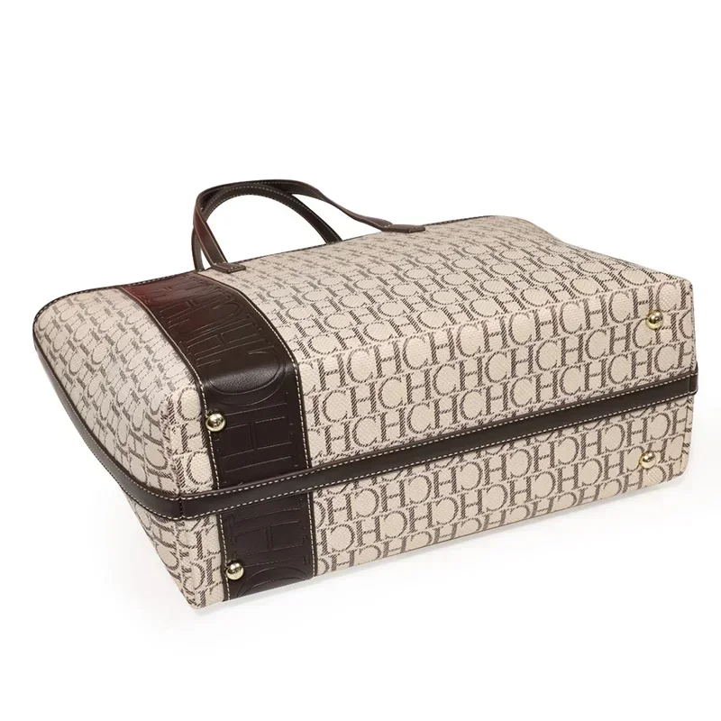 Sac fourre-tout CH en cuir vér - Tote Bag Leather Monogram avis et prix